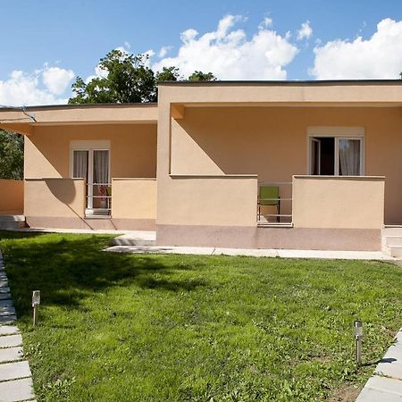 Apartmani Lea Starigrad Paklenica Bagian luar foto